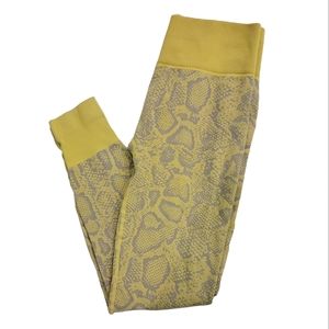 Bombshell Snakeskin Seamless Leggings, Size L/XL